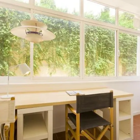 Cosy Santos, Calm Street, Embassies Area Apartman Lisboa