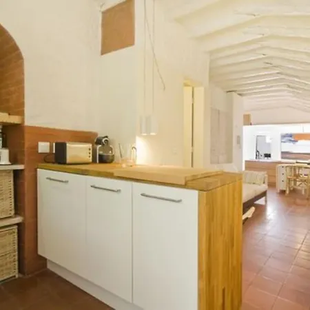 Апартаменты Cosy Santos, Calm Street, Embassies Area *